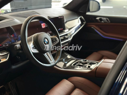 بي ام دبليو X5 M 2025 أزرق غامق أوتوماتيك مستعملة للبيع في مدينة الشيخ زايد - 9