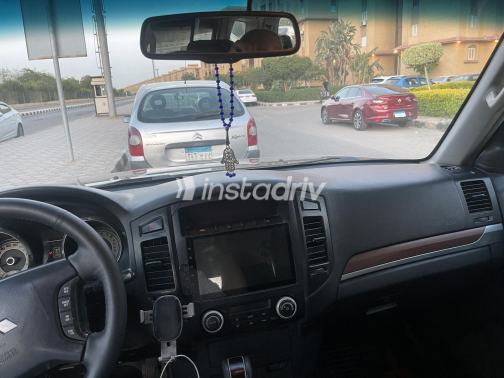 Mitsubishi Pajero 2007 Black Automatic Used for Sale in Maadi - 2