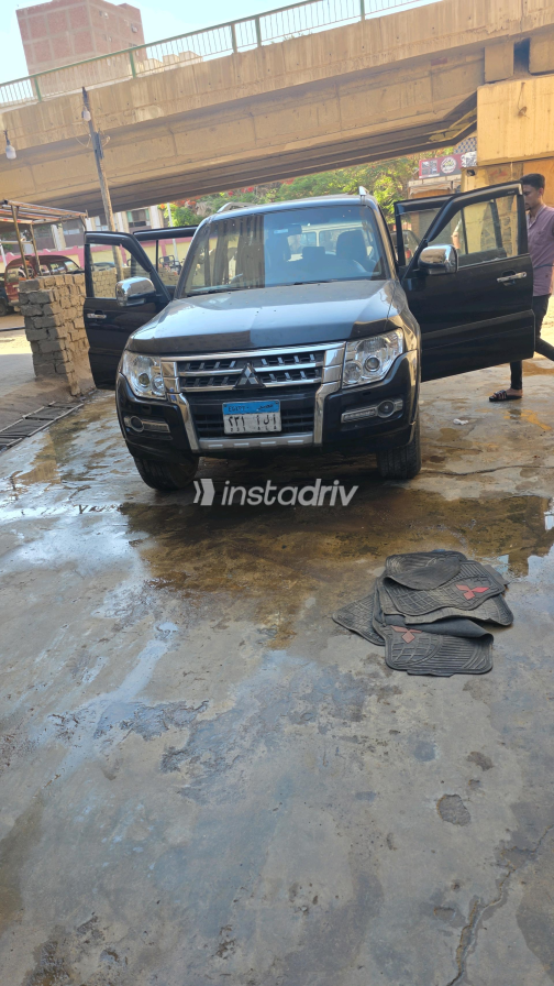 Mitsubishi Pajero 2007 Black Automatic Used for Sale in Maadi - 3