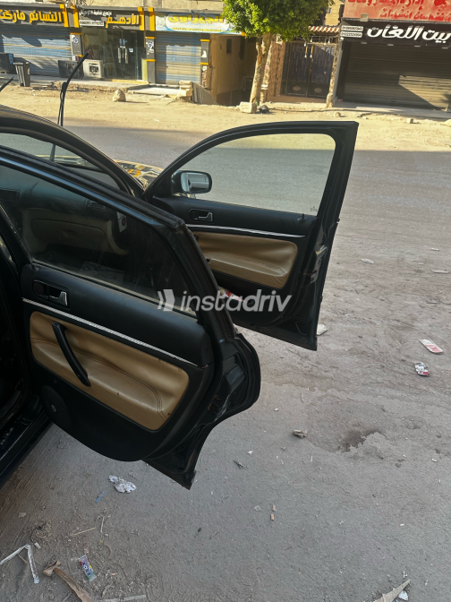 Volkswagen Passat 1997 Green Manual Used for Sale in El Haram - 3