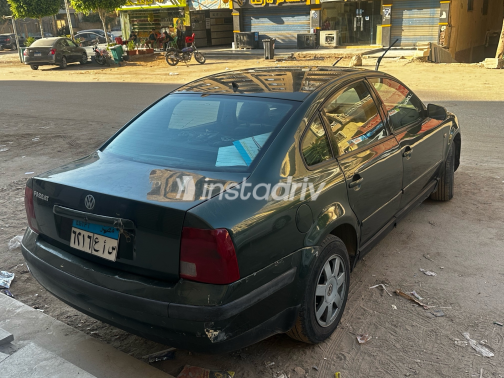 Volkswagen Passat 1997 Green Manual Used for Sale in El Haram - 4