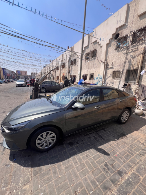 هيونداي إلنترا سى ان 7 2021 رمادي غامق أوتوماتيك مستعملة للبيع في القاهرة - 2
