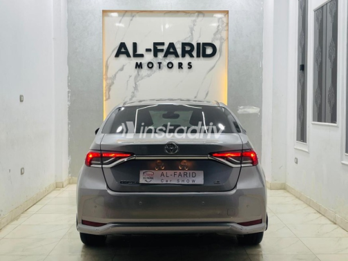 تويوتا كورولا 2021 فضي أوتوماتيك مستعملة للبيع في الإسكندرية - 4
