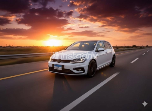 Volkswagen Golf 7 2017 White Automatic Used for Sale in Alexandria - 4