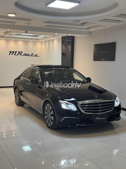 مرسيدس E 300 2020 أسود أوتوماتيك مستعملة للبيع في 6 أكتوبر - 3