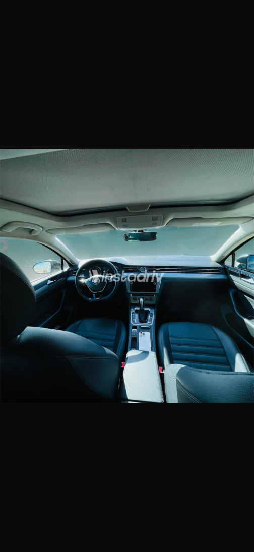 Volkswagen Passat 2018 Brown Automatic Used for Sale in Giza - 3