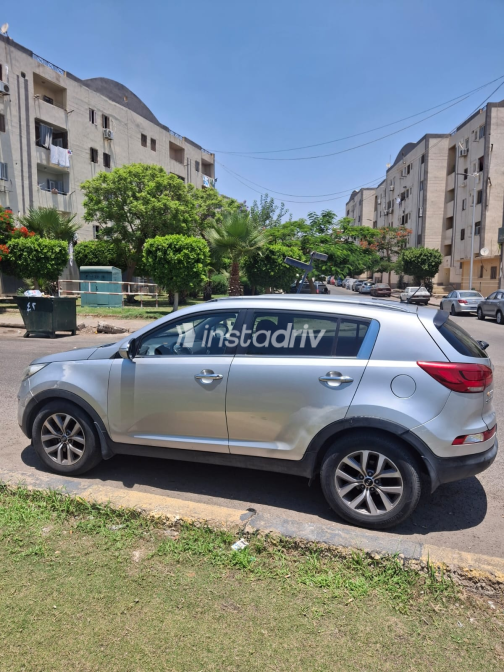 Kia Sportage 2016 Silver Automatic Used for Sale in Giza - 3