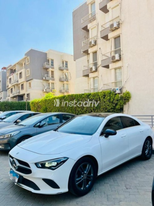 مرسيدس CLA 180 2020 أبيض أوتوماتيك مستعملة للبيع في القاهرة - 2