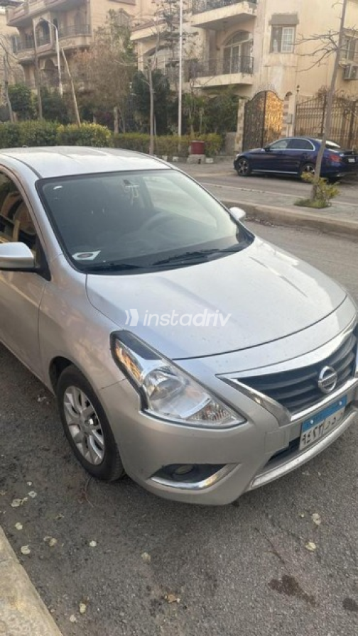 Nissan Sunny 2023 Silver Automatic Used for Sale in Cairo - 2