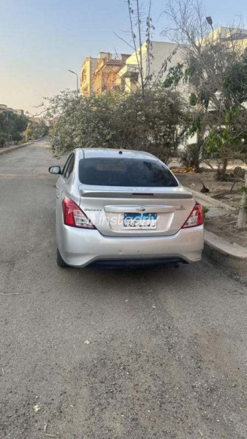 Nissan Sunny 2023 Silver Automatic Used for Sale in Cairo - 6