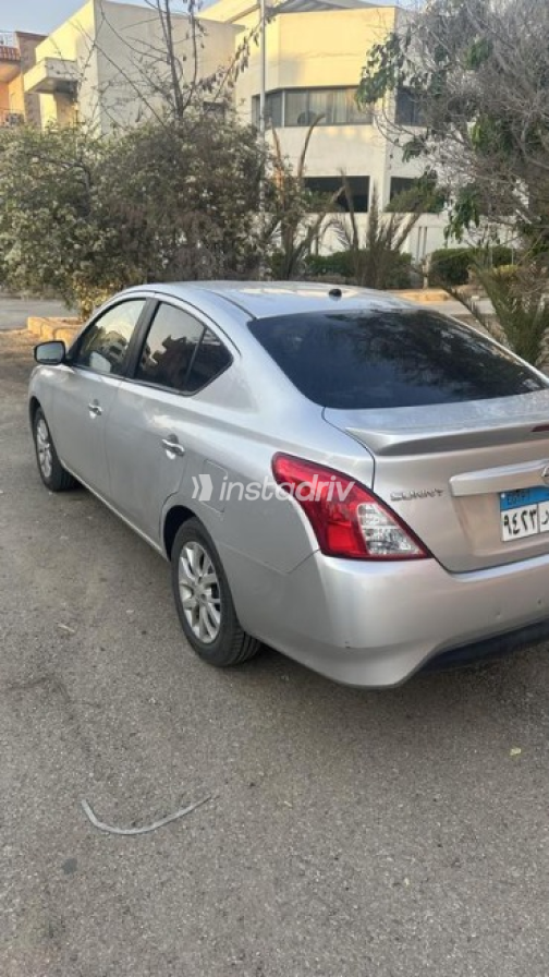 Nissan Sunny 2023 Silver Automatic Used for Sale in Cairo - 7