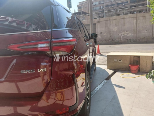 تويوتا فورتشنر 2026 أحمر أوتوماتيك مستعملة للبيع في مصر الجديدة - 2