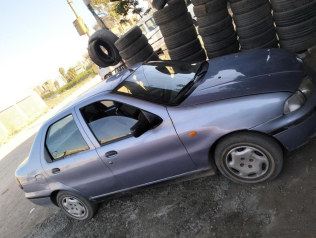فيات سينا 2003 أبيض يدوي مستعملة للبيع في زفتى