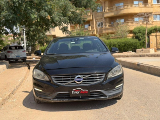 فولفو S60 2015 أسود أوتوماتيك مستعملة للبيع في مدينة نصر