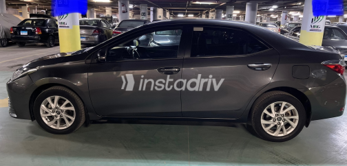 Toyota Corolla 2019 Gray Automatic Used for Sale in Cairo - 10