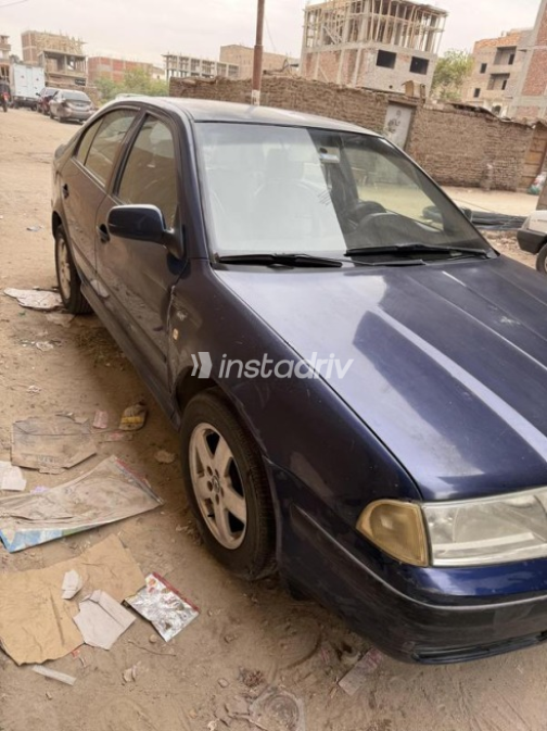 سكودا اوكتافيا A4 2002 أزرق غامق يدوي مستعملة للبيع في الأقصر - 3