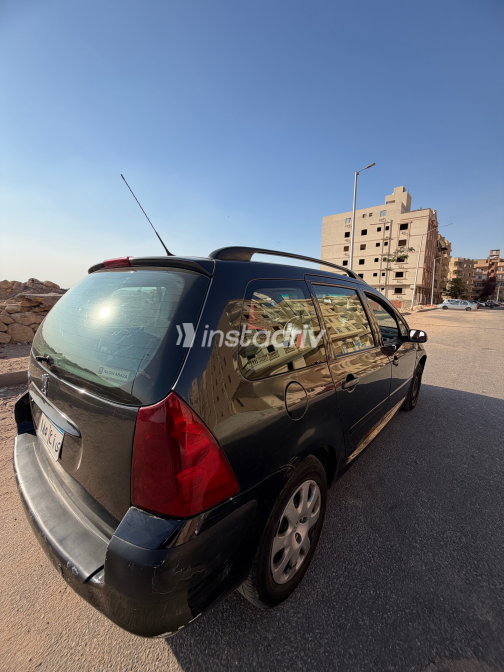 بيجو 307 2006 أسود أوتوماتيك مستعملة للبيع في المقطم - 2