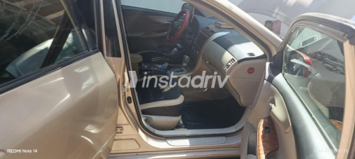 Toyota Corolla 2011 Gold Automatic Used for Sale in Cairo - 4