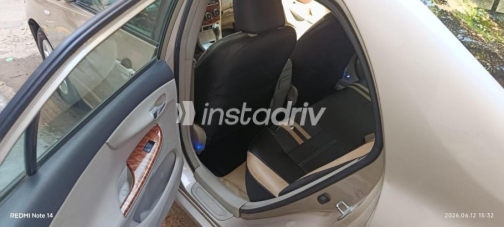 Toyota Corolla 2011 Gold Automatic Used for Sale in Cairo - 9