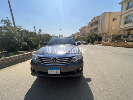 Toyota Fortuner 2013 Dark Gray Automatic Used for Sale in Giza - 3