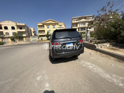 Toyota Fortuner 2013 Dark Gray Automatic Used for Sale in Giza - 5