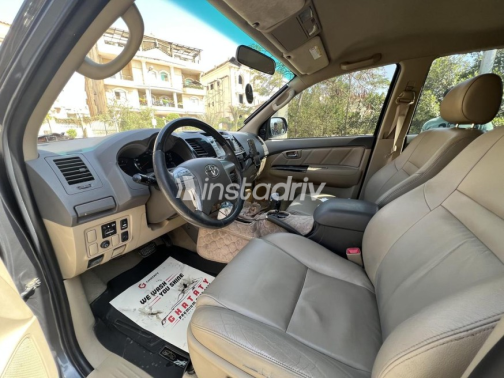 Toyota Fortuner 2013 Dark Gray Automatic Used for Sale in Giza - 6