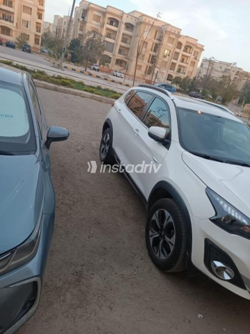 شيرى تيجو 7 2025 أبيض أوتوماتيك مستعملة للبيع في مدينة الشيخ زايد - 2