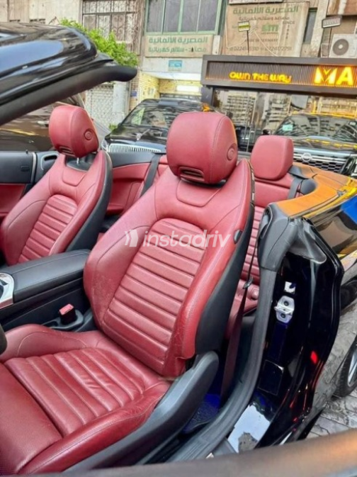 Mercedes C 300 2020 Black Automatic Used for Sale in Heliopolis - 5
