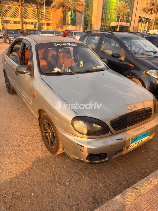 دايو لانوس 2000 فضي أوتوماتيك مستعملة للبيع في القاهرة - 2