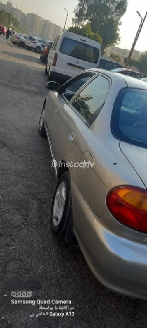 Kia Sephia 2000 Gold Manual Used for Sale in Cairo - 7