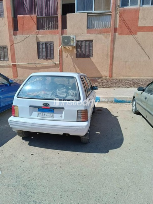 كيا برايد 1996 أبيض يدوي مستعملة للبيع في السويس‎ - 3