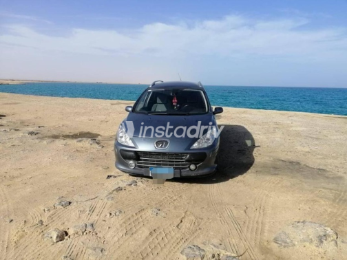 بيجو 207 SW 2007 رمادي غامق أوتوماتيك مستعملة للبيع في القاهرة - 2