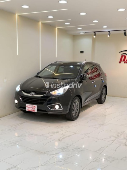 هيونداي IX 35 2016 أسود أوتوماتيك مستعملة للبيع في منوف - 2