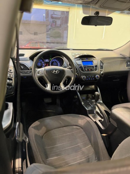 هيونداي IX 35 2015 رمادي أوتوماتيك مستعملة للبيع في منوف - 4
