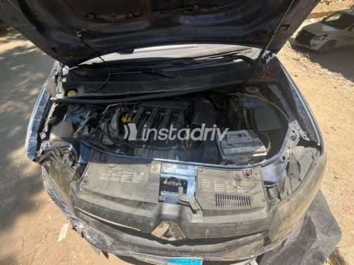 Renault Sandero Step Way 2015 Dark Blue Automatic Used for Sale in Maadi - 5