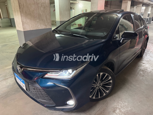 تويوتا كورولا 2024 أبيض CVT مستعملة للبيع في شيراتون - 2