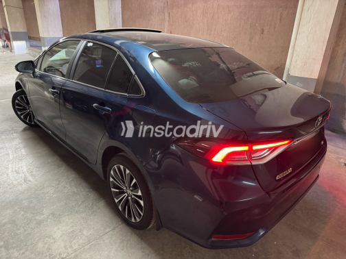 تويوتا كورولا 2024 أبيض CVT مستعملة للبيع في شيراتون - 8