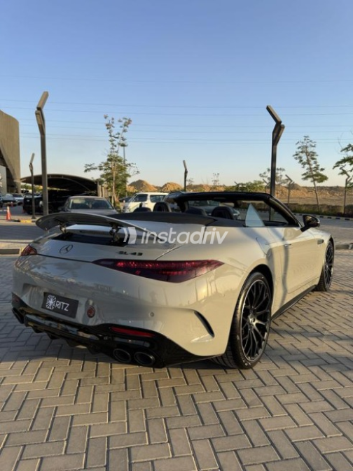 مرسيدس SL Roadster 2024 رمادي أوتوماتيك مستعملة للبيع في القاهرة - 2