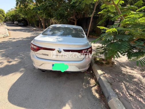 Renault Megane 2021 Silver Automatic Used for Sale in Greater Cairo ( Cairo + Giza) - 5