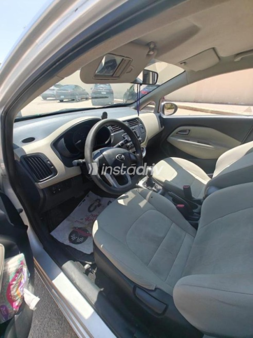 Kia Rio 2015 Silver Automatic Used for Sale in Sheikh Zayed City - 6