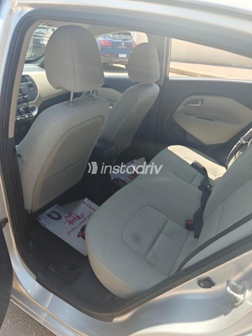 Kia Rio 2015 Silver Automatic Used for Sale in Sheikh Zayed City - 8