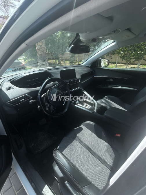 Peugeot 3008 2020 White Automatic Used for Sale in Cairo - 4