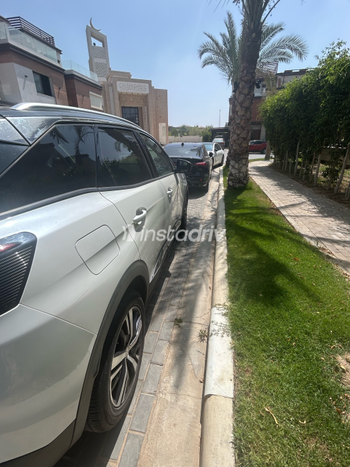 Peugeot 3008 2020 White Automatic Used for Sale in Cairo - 5