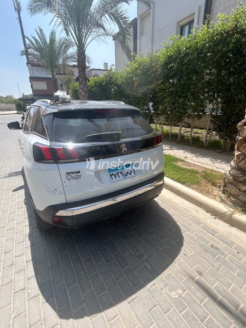 Peugeot 3008 2020 White Automatic Used for Sale in Cairo - 7