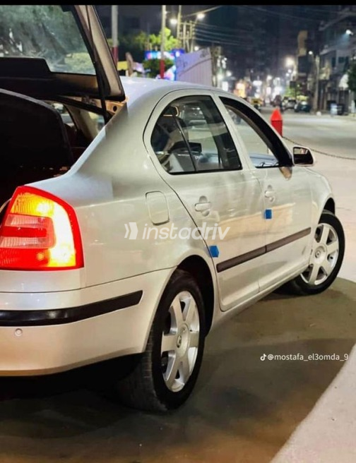 سكودا اوكتافيا A5 2005 فضي يدوي مستعملة للبيع في الإسكندرية - 6