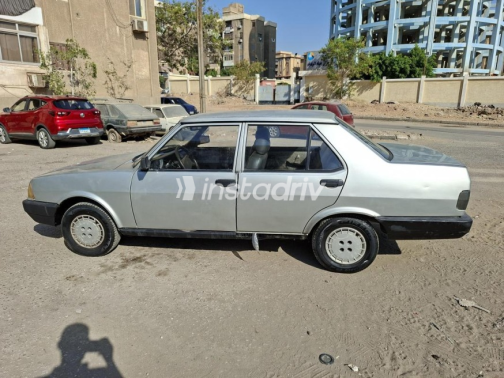 فيات شاهين 1999 فضي يدوي مستعملة للبيع في القاهرة - 9