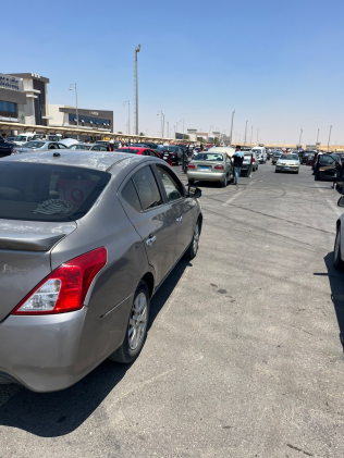 نيسان صنى 2019 رمادي أوتوماتيك مستعملة للبيع في القاهرة