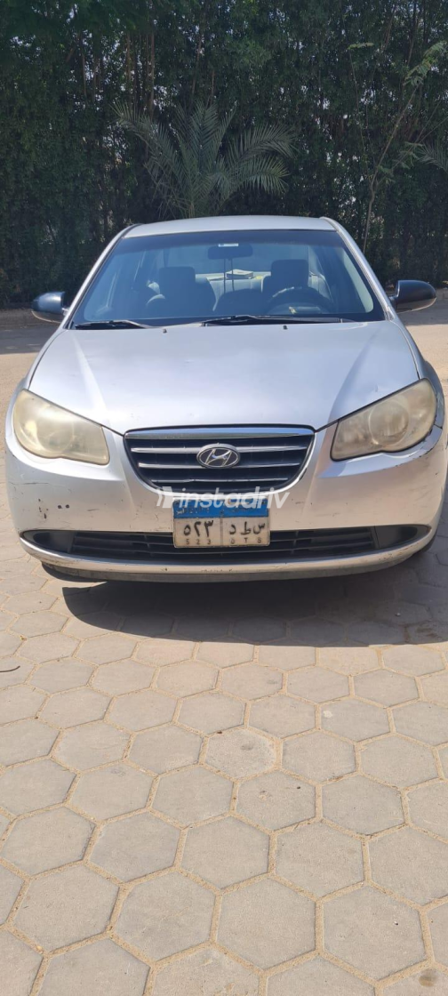 Hyundai Elantra 2007 Gray Manual Used for Sale in Maadi - 4