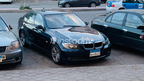 بي ام دبليو 320 2009 أبيض أوتوماتيك مستعملة للبيع في دمياط - 1