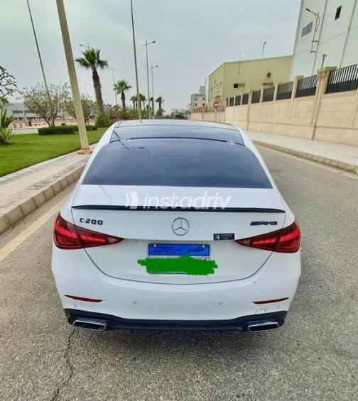 مرسيدس C 200 AMG 2022 أبيض أوتوماتيك مستعملة للبيع في 6 أكتوبر - 5